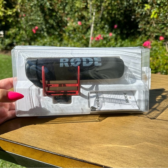 New Rode microphone camera mount - Picture 2 of 2